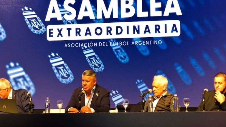 El presidente de AFA, Claudio Tapia, presidió la reunión. Foto: Prensa AFA.