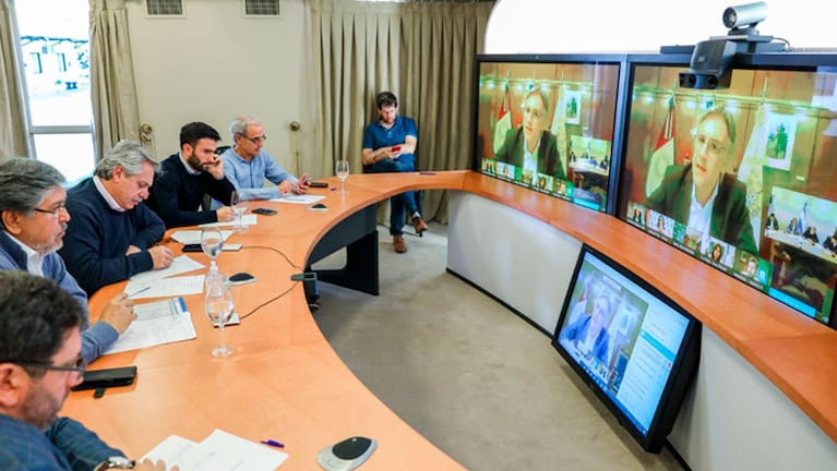 El presidente de la Nación y el intendente de Córdoba estuvieron conectados por videoconferencia.