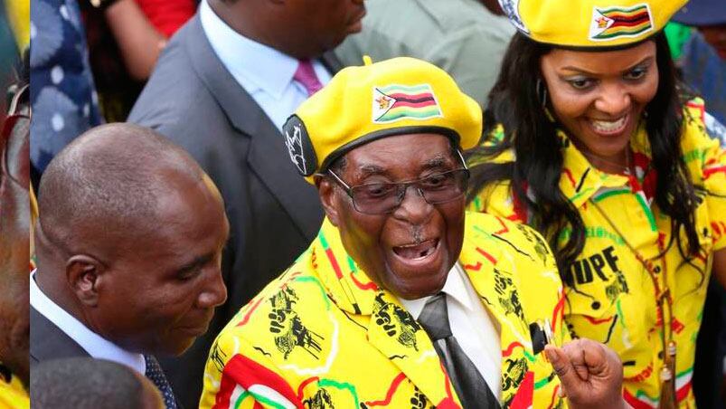 El Presidente longevo de Zimbabwe Robert Mugabe y su esposa Grace.