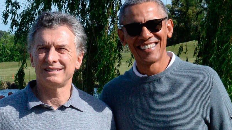 El presidente Macri compartió una foto con Obama en su cuenta de twitter.