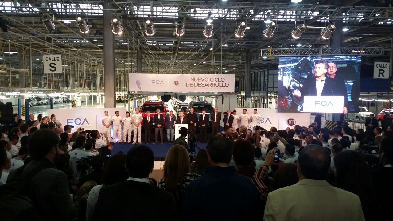 El presidente Macri hablando en la planta de Fiat. Foto: Keko Enrique