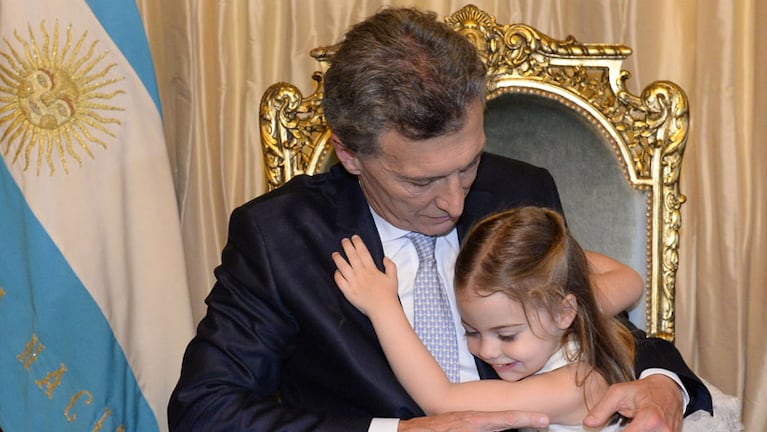 El Presidente Macri y su pequeña hija Antonia.