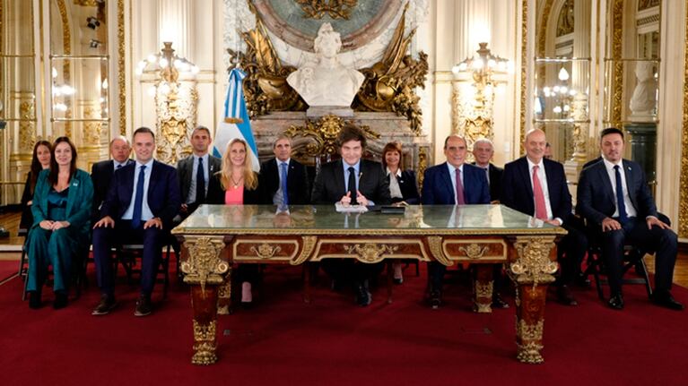 El presidente Milei en cadena nacional tras anunciarse el fin del cepo.