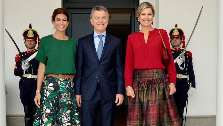 El Presidente y su familia recibieron a la Reina de Holanda en Olivos.