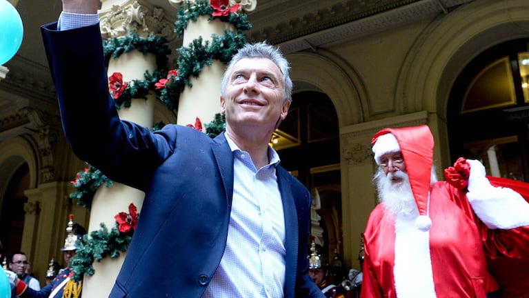 El presidente ya recibió a Papá Noel en la Casa Rosada. Fotos: Casa Rosada.