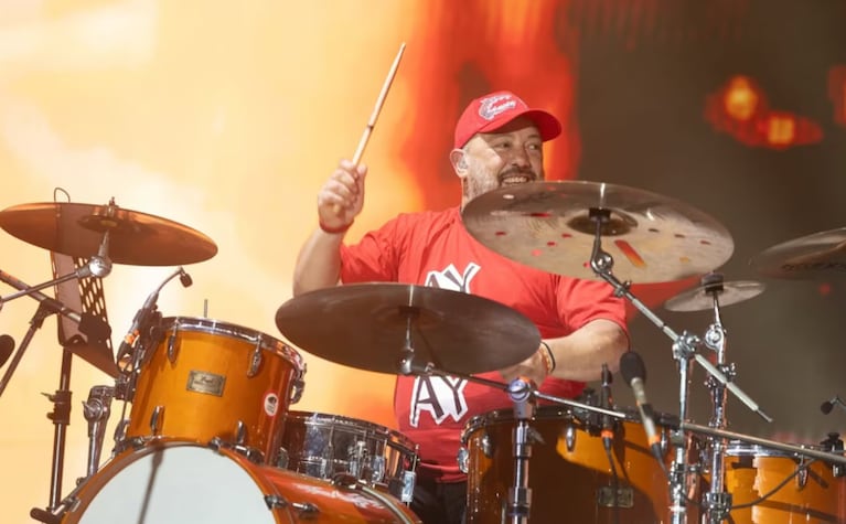 El primer baterista de Los Piojos murió el viernes tras una descompensación.
