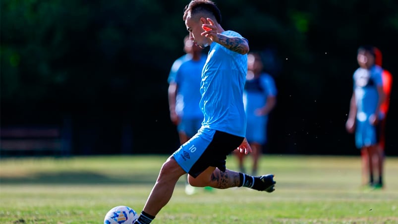 El primer entrenamiento de Zelarayán en la pretemporada con Belgrano.