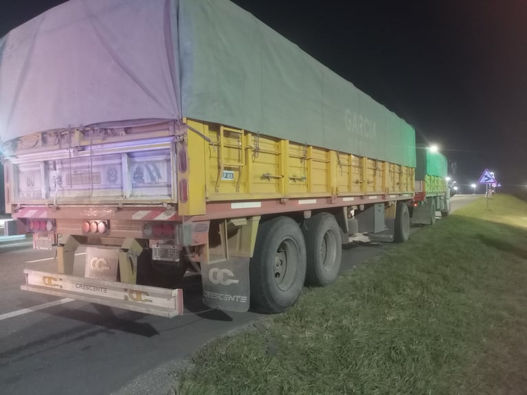 El primer intendente libertario en Córdoba se accidentó contra un camión y está grave