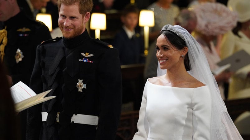 El príncipe Harry y la actriz contrajeron matrimonio en la capilla St. George en Windsor.