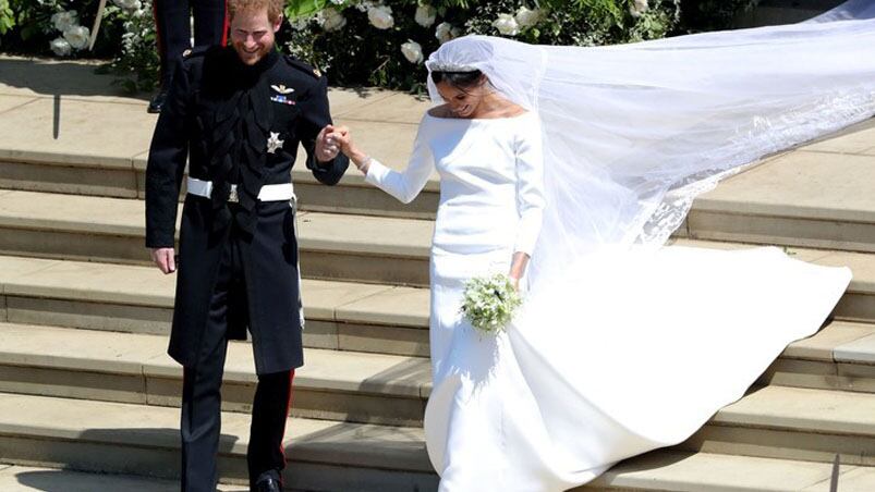 El príncipe Harry y la actriz contrajeron matrimonio en la capilla St. George en Windsor.