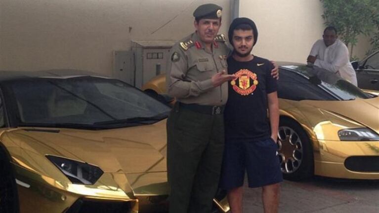 El príncipe saudí y su flota de autos bañados en oro 