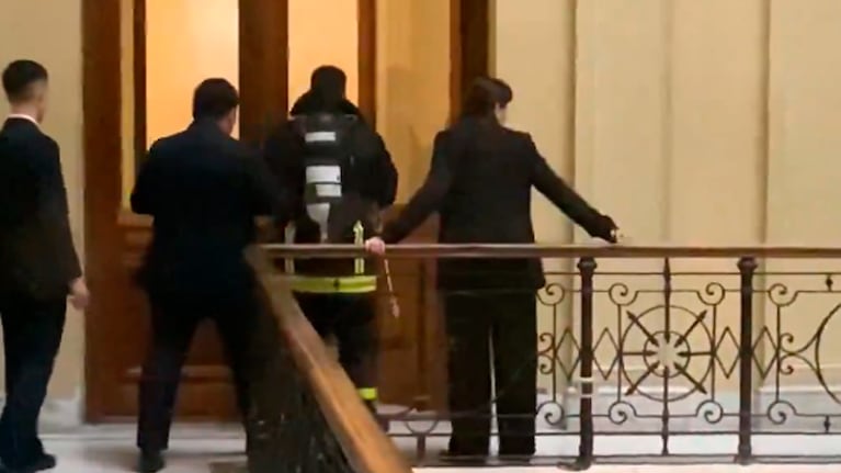 El principio de incendio en la Casa Rosada.