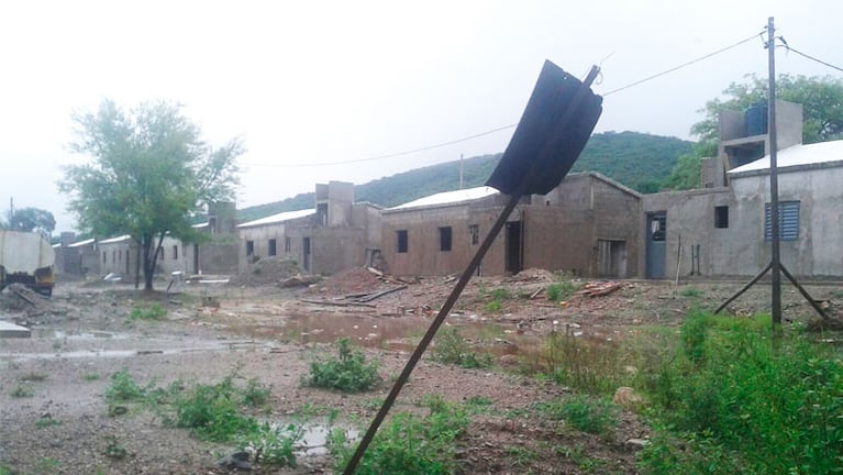 El problema de las 50 viviendas en Río Ceballos tras el temporal. 