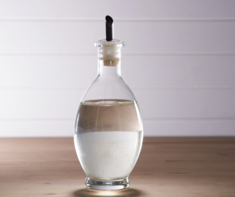 El producto casero con el que se pueden neutralizar los olores que quedan después de cocinar