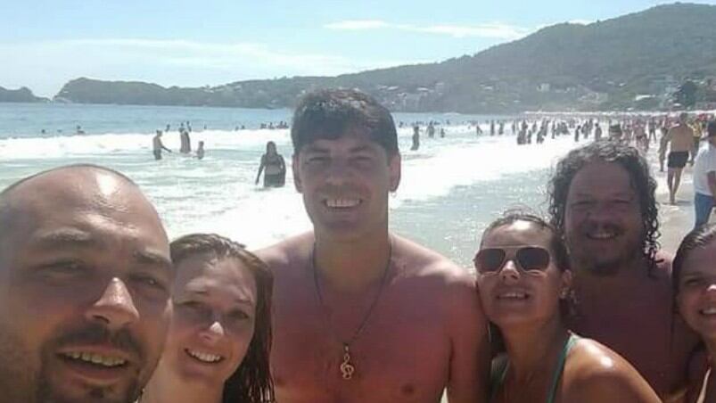 El profe descansa unos día en las playas de Brasil 