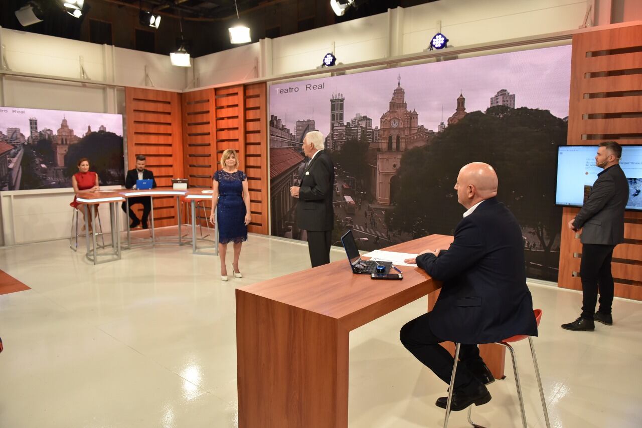 El programa más visto de Córdoba estrenó nueva escenografía. Foto: Lucio Casalla / ElDoce.tv.