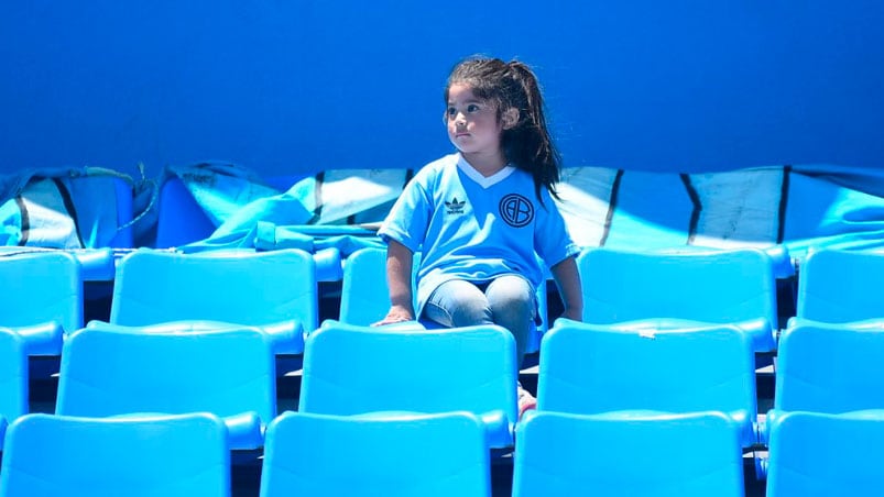 El público celeste colmó el Gigante en el partido ante Independiente. Foto: Lucio Casalla / ElDoce.tv