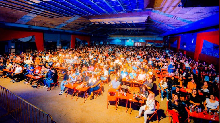 El público debe permanecer sentado durante todo el evento. Foto: Facebook Q`Lokura.