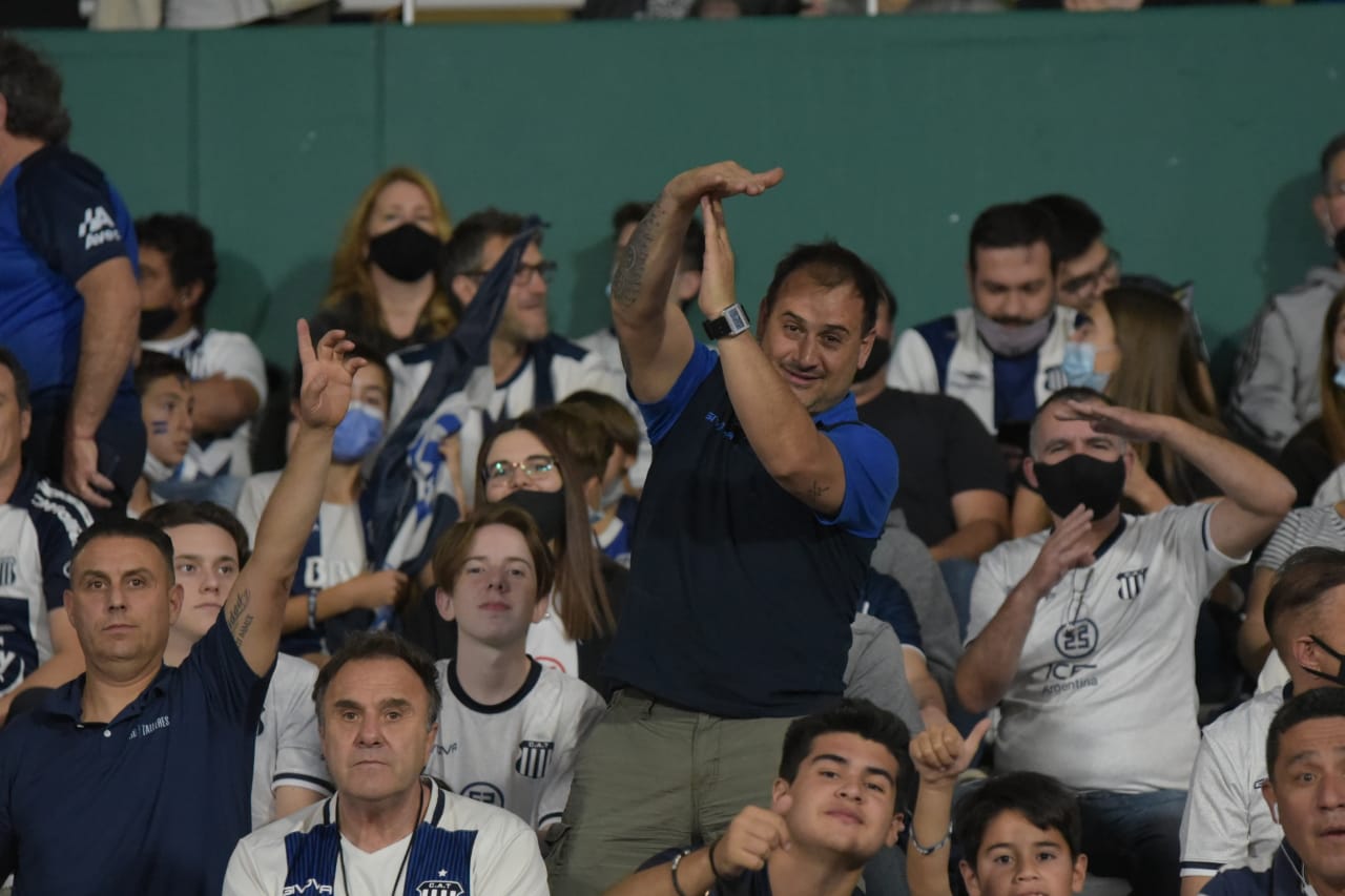 El pueblo albiazul volvió a copar el Kempes. Foto: Lucio Casalla/ElDoce.tv.