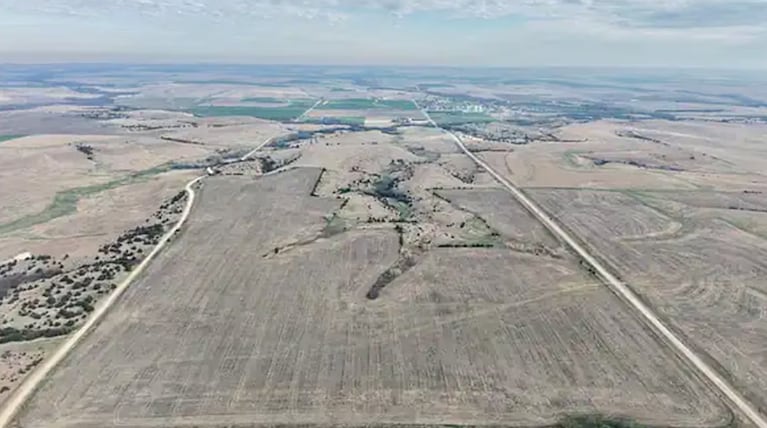 El pueblo otorga terrenos gratis para que crezca su población.