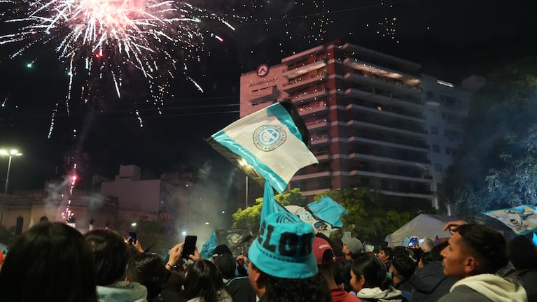 El pueblo pirata, de fiesta interminable. Foto: Lucio Casalla / El Doce.