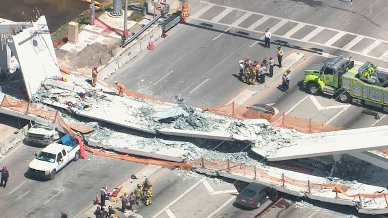 El puente iba a ser inaugurado en 2019.