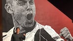 El puño apretado de Dybala fue elegido para realizar el mural.