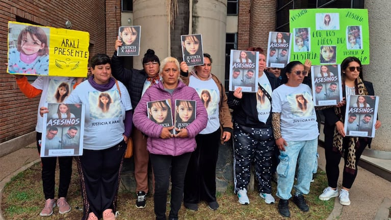 El reclamo de justicia por el crimen de Aralí Vivas. Foto: Juan Pablo Lavisse / El Doce.