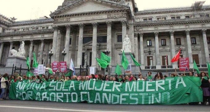 El reclamo por la despenalización del aborto se metió de lleno en el Congreso.