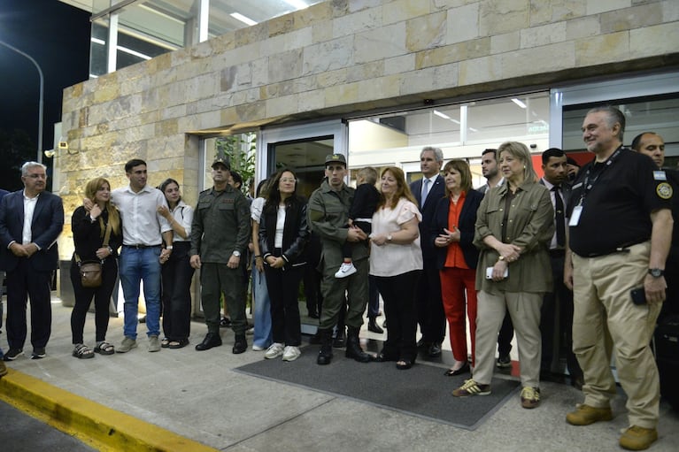 El reencuentro de Nahuel Gallo con su esposa y su hijo tras más de 400 días preso en Venezuela