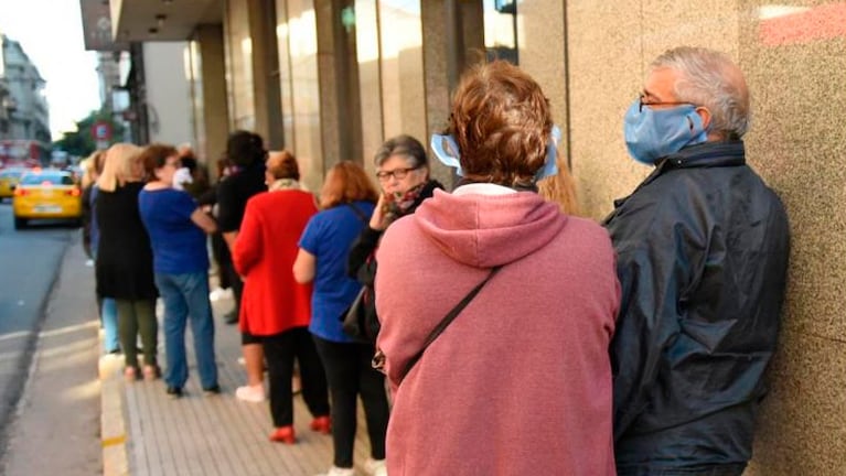 El refuerzo para jubilados y trabajadores informales comenzará a pagarse en mayo.