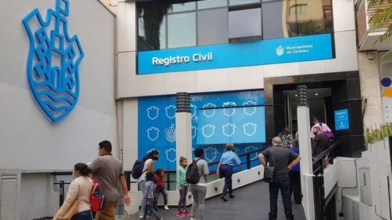 El Registro Civil y CPC extienden sus horarios para retirar el DNI.