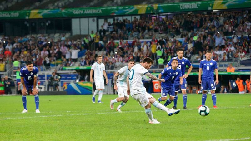 El remate de Messi para poner el empate y darle vida a la Selección.