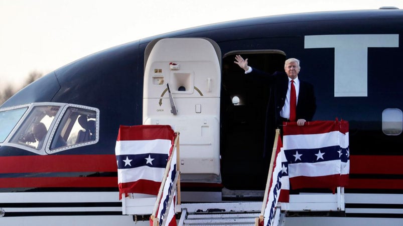 El republicano es dueño de un Boeing-757. 