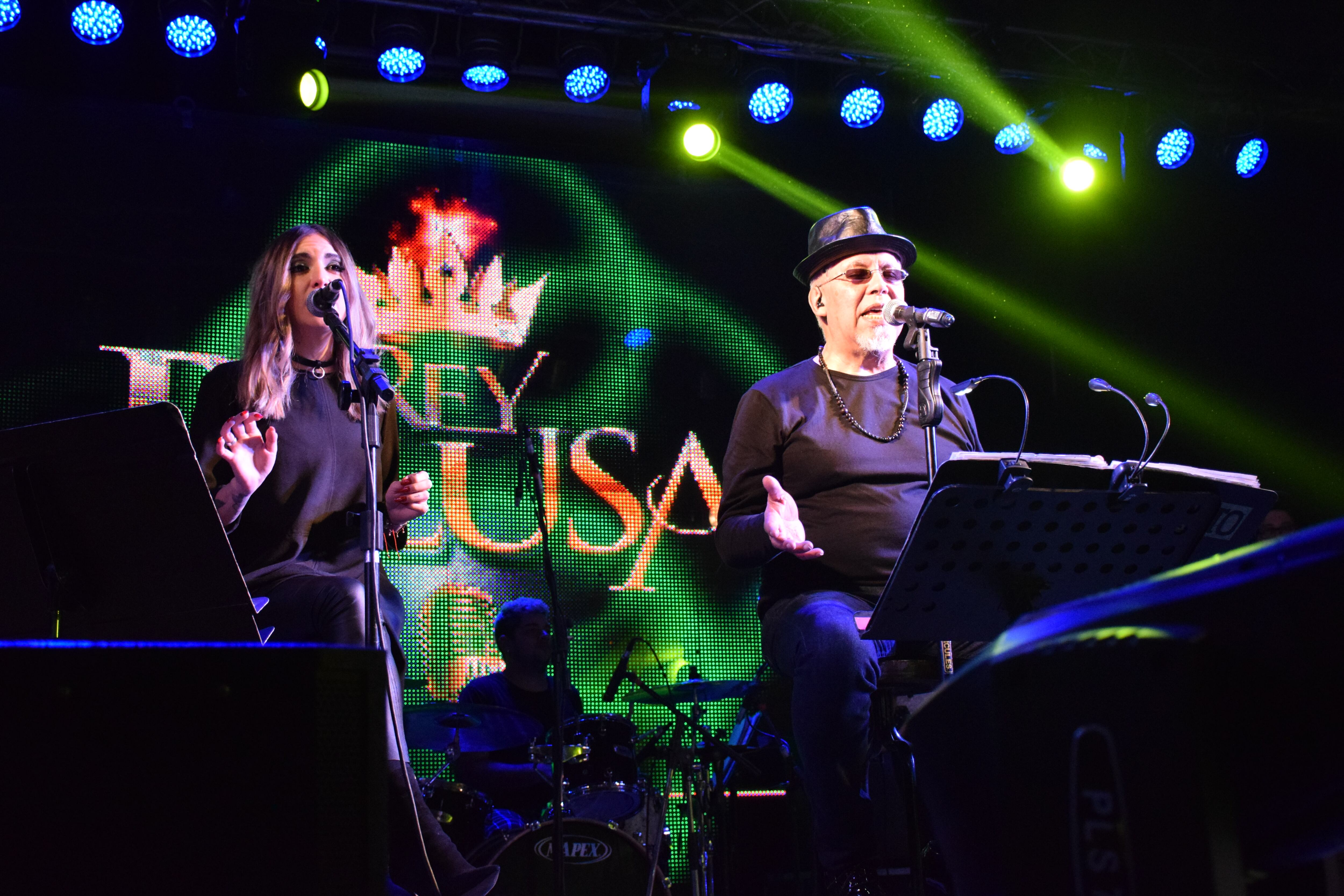 El Rey Pelusa volvió a brillar en la Sala del Rey. Foto: Cuarteteando.com