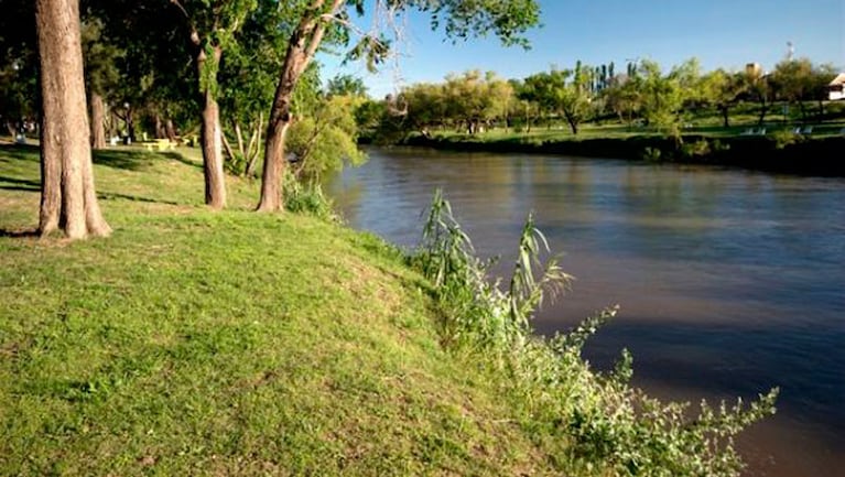 El río Ctalamochita se encuentra crecido por estos días. 