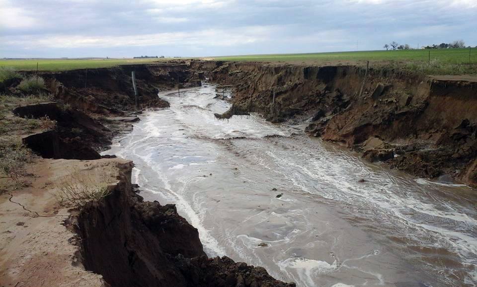 El río nuevo que apareció en la zona de Chaján. Fotos: Hernan Lepori.