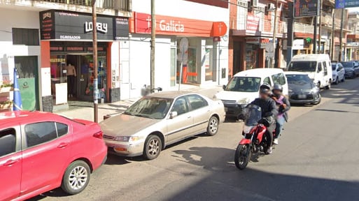 El robo ocurrió en un banco ubicado en Lomas del Mirador (Foto ilustrativa: Google Maps).