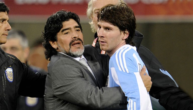 El rosarino evitó hablar públicamente al respecto pero publicó una foto de Maradona en Instagram.