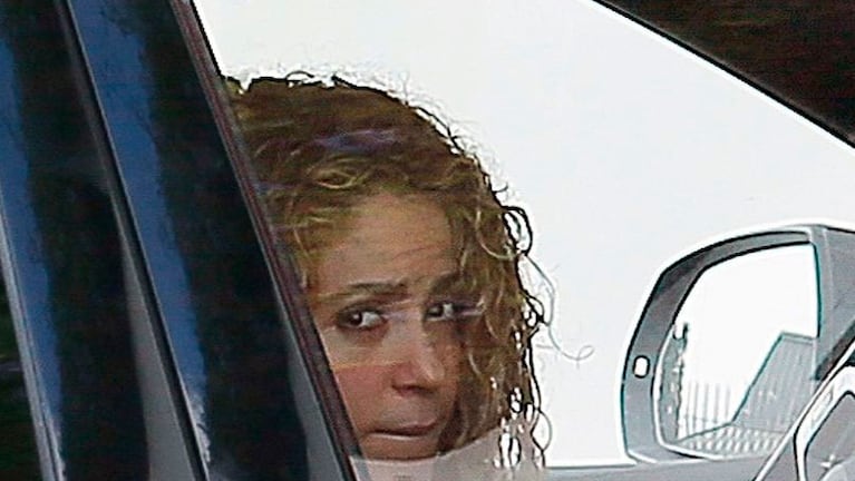 El rostro de Shakira en el auto lo dice todo. 