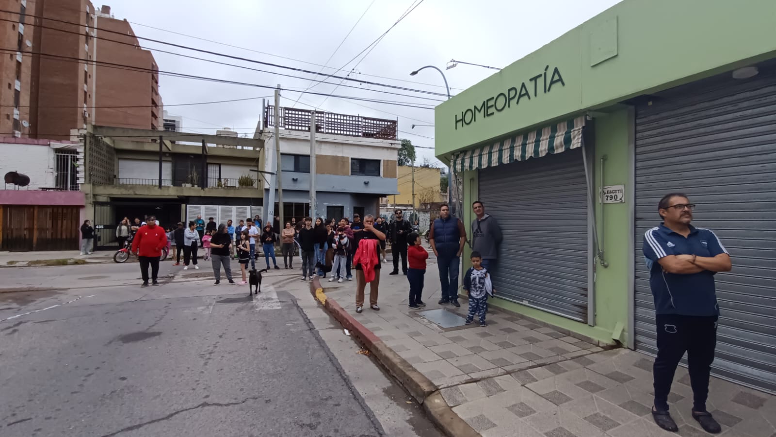 El segundo piso de la sede del Apross se incendió en pleno Viernes Santo.