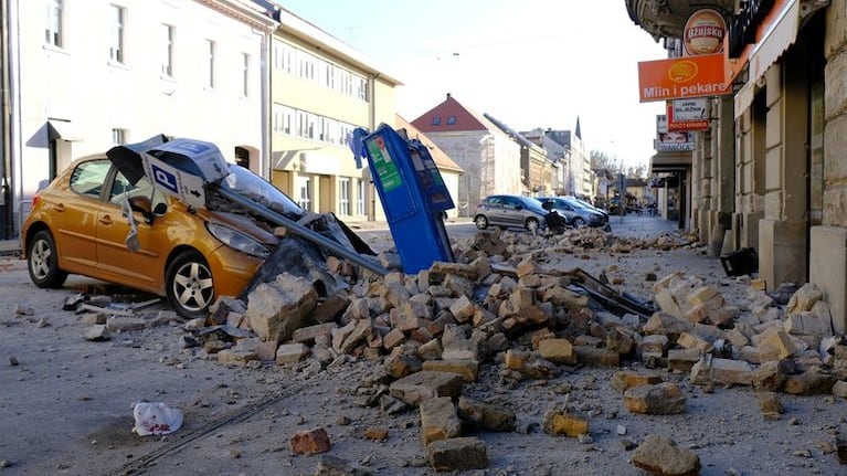 El sismo provocó innumerables daños en toda la ciudad.