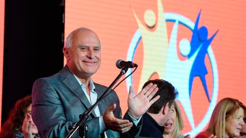 El socialista Lifschitz tenía una ventaja mínima sobre Del Sel.