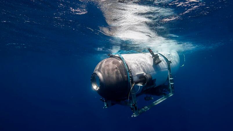 El submarino colapsó cuando navegaba hacia el Titanic.