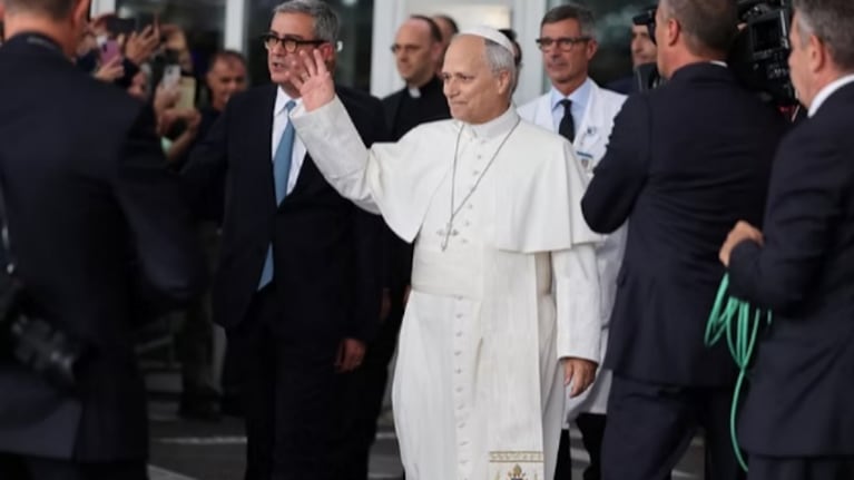 El Sumo Pontífice se recupera de una intervención en el pulmón derecho.