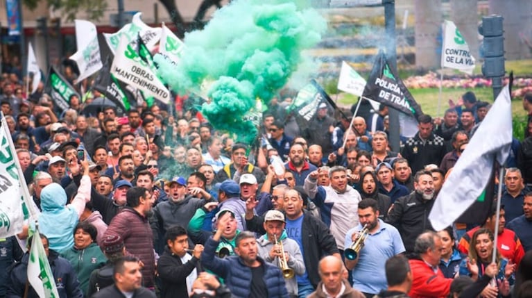 El Suoem paraliza la ciudad y promete un “quilombazo”: dónde harán cortes de tránsito