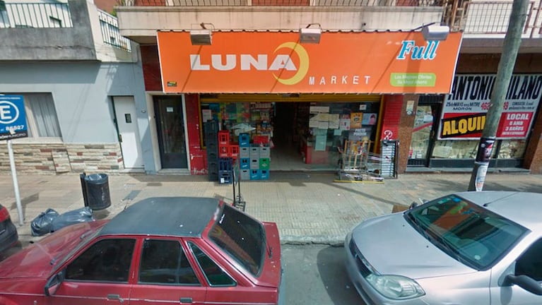 El supermercado chino "Luna" de la calle Bartolomé Mitre en Morón.