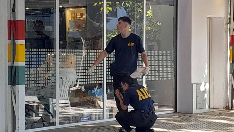 El supermercado Único está ubicado en la calle Lavalle. 