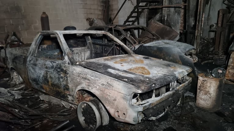 El taller se incendió el sábado a la mañana mientras Gustavo trabajaba.
