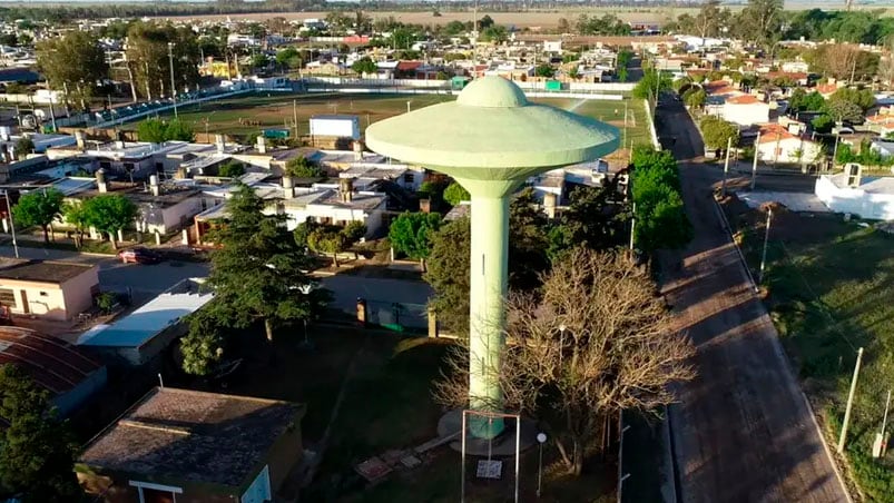 El tanque "ovni" de Arroyo Cabral. 